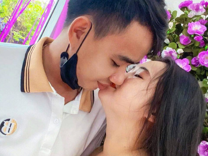 Ảnh 9 của Chồng địt phê quá vợ cầm luôn điện thoại để quay